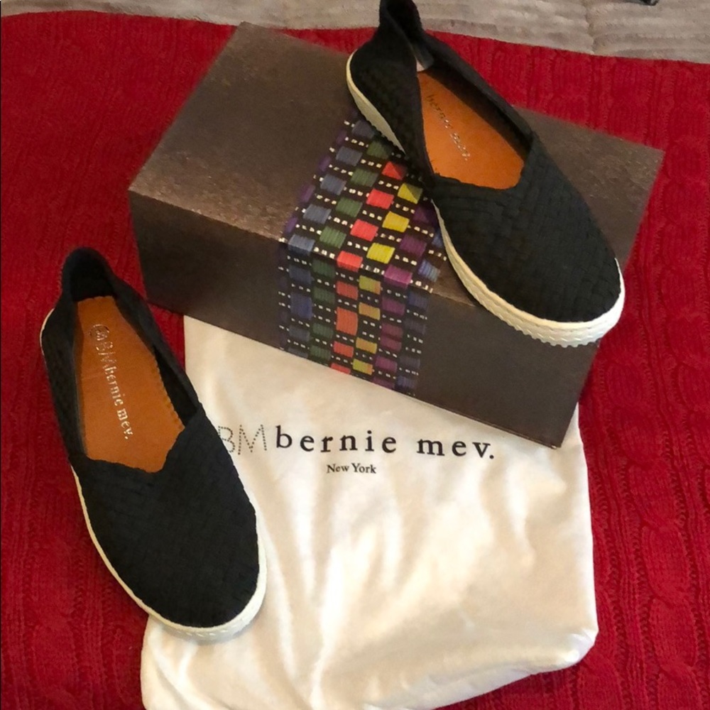 Bernie Mev slip ons